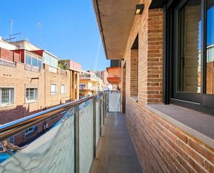 Exterior view of Duplex for sale in Cornellà de Llobregat  with Heating, Terrace and Balcony