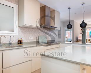 Exterior view of Flat for sale in  Barcelona Capital  with Heating, Parquet flooring and Balcony