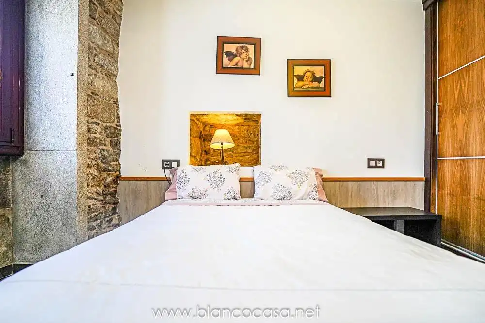 Habitación de Casa o chalet en venta en Vimianzo con Calefacción, Trastero y Amueblado