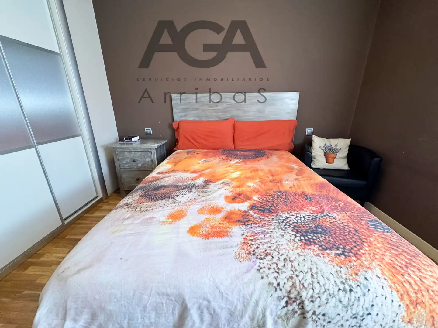 Schlafzimmer von Einfamilien-Reihenhaus zum Verkauf in Badalona mit Klimaanlage und Abstellraum