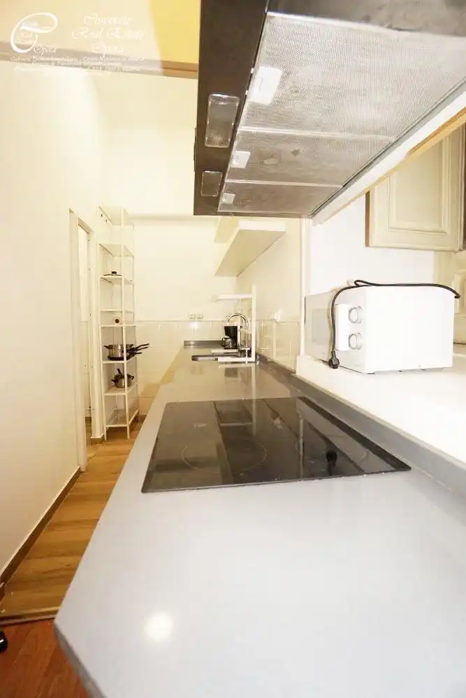 Flat for rent in Calle BOLA, Palacio