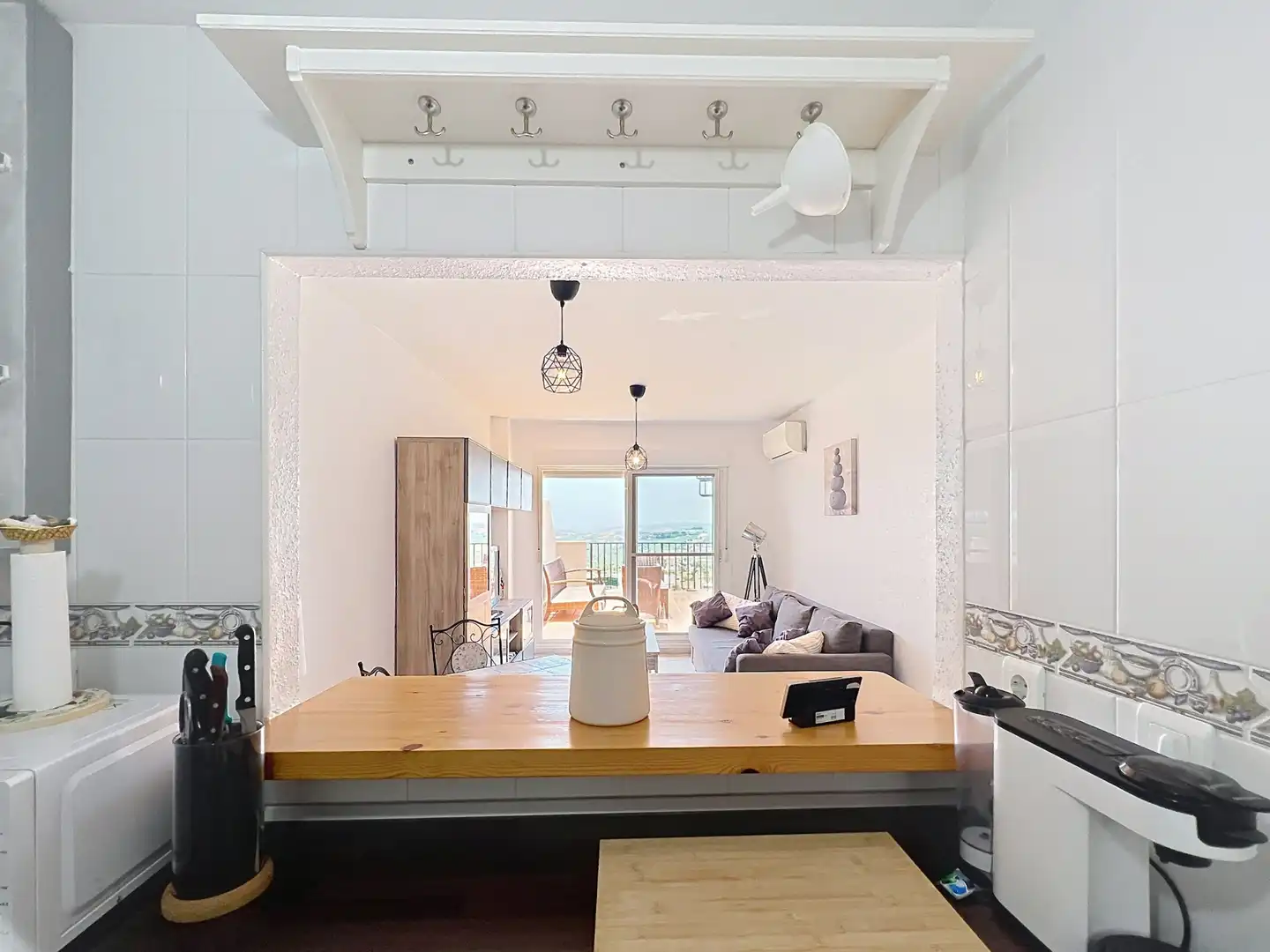 Sala de estar de Ático en venta en Casares con Aire acondicionado, Terraza y Piscina