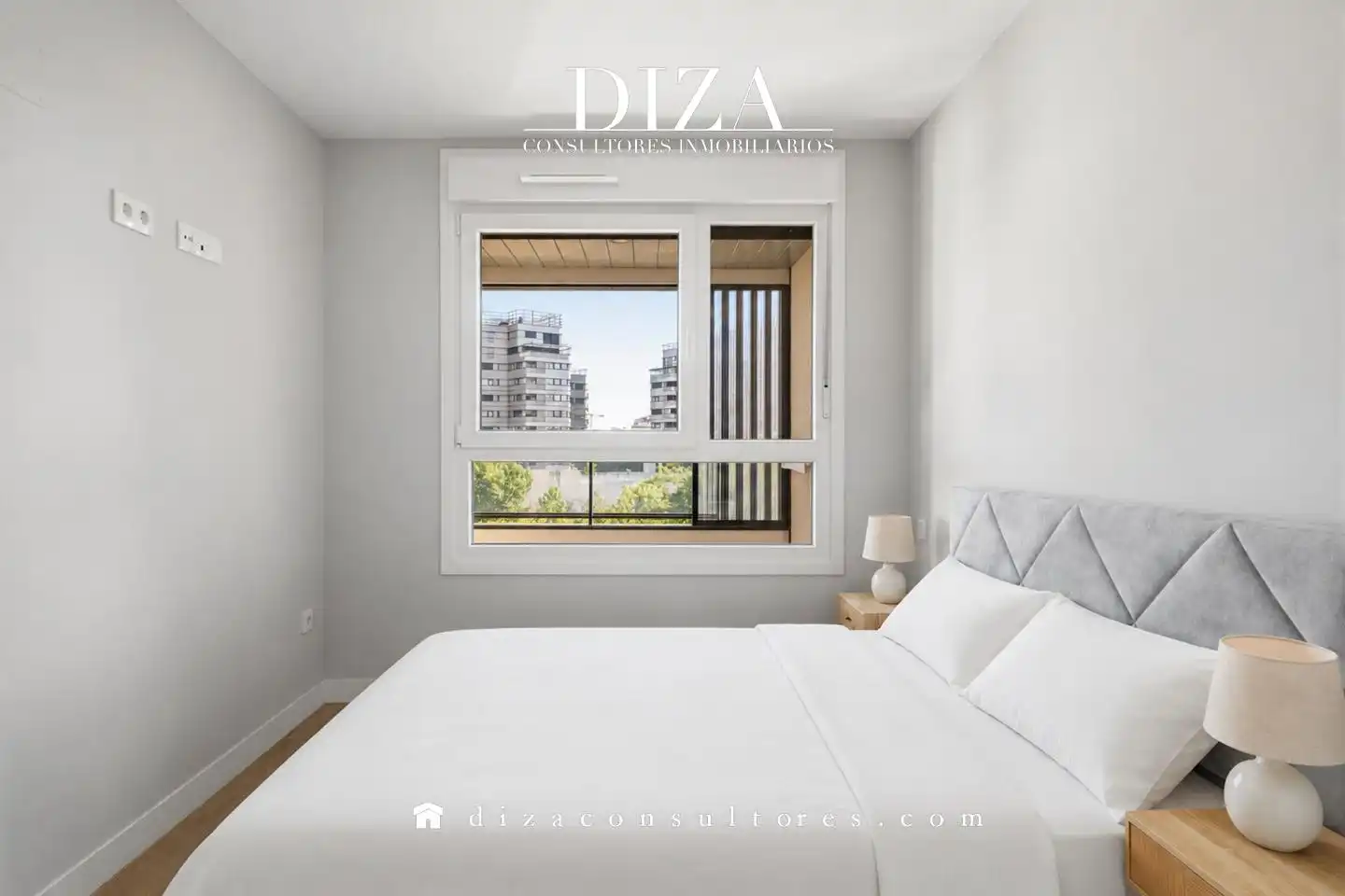 Bedroom of Flat for rent in Madrid  with Air Conditioner, Heating and Terrace