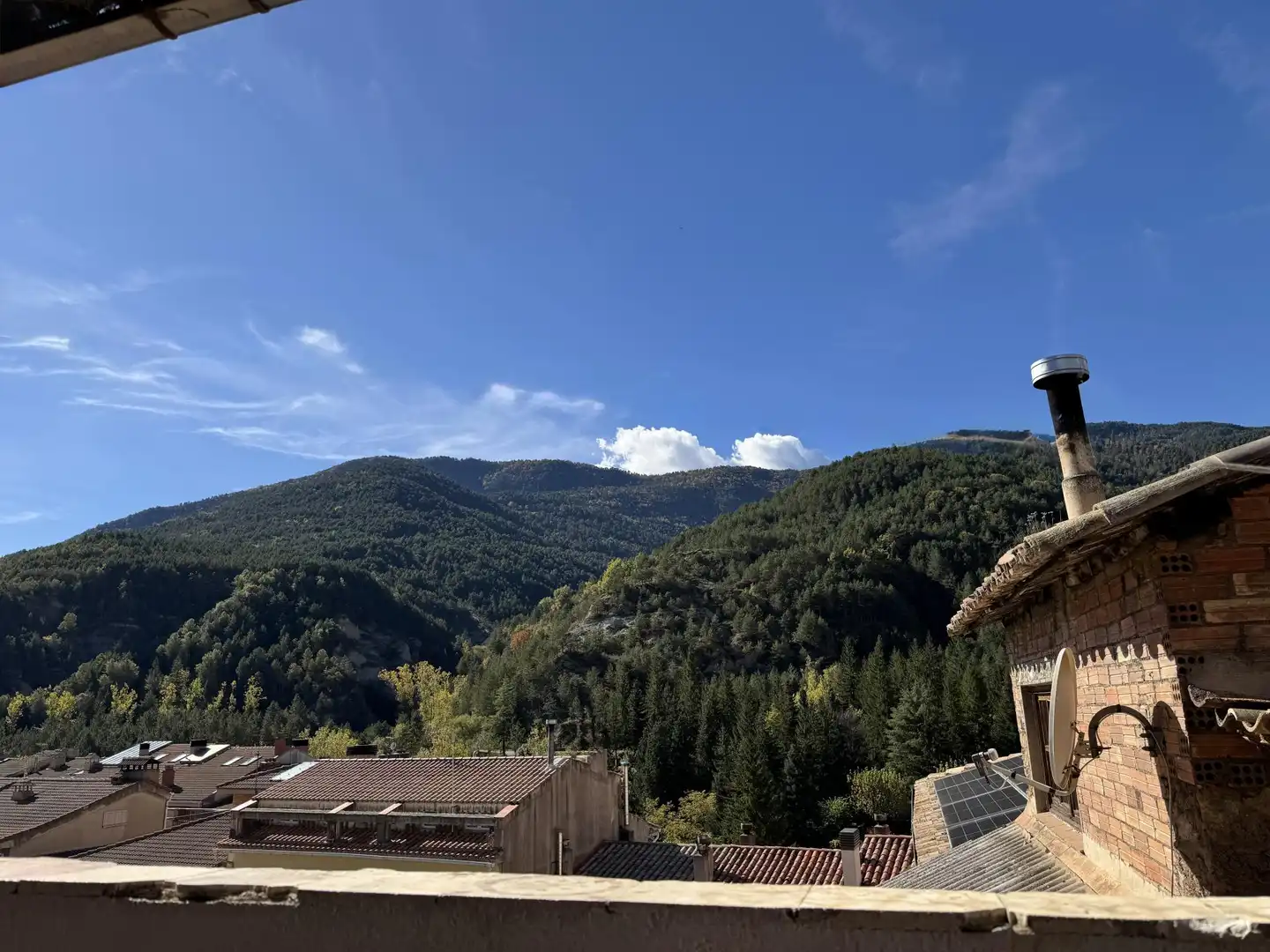 Vista exterior de Piso en venta en Bagà con Calefacción