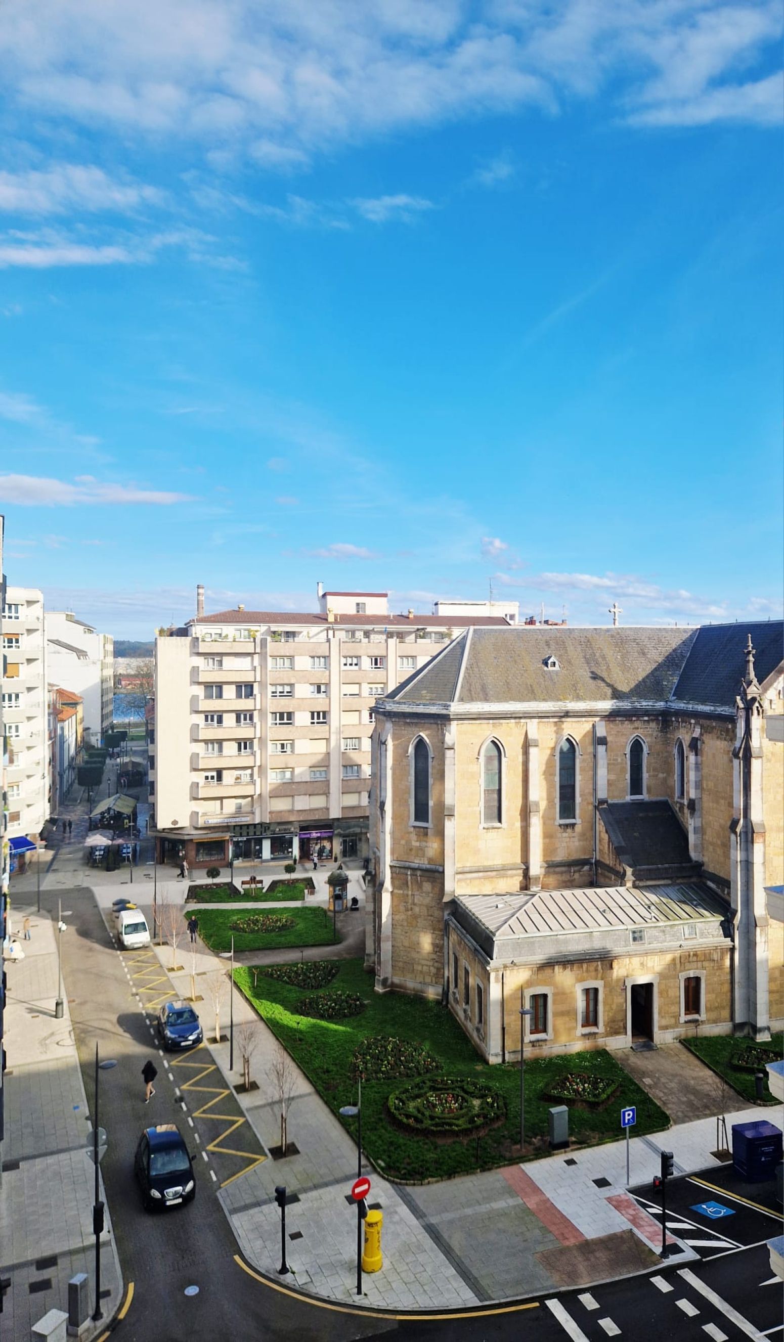 Vista exterior de Piso en venta en Avilés con Calefacción y Terraza