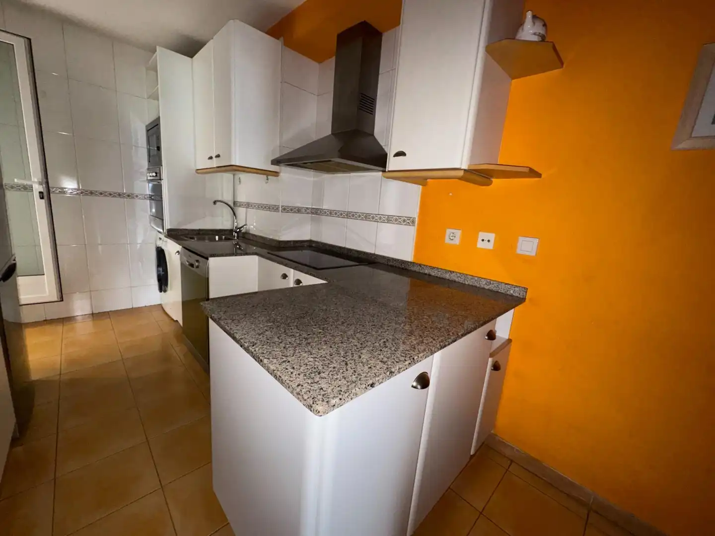 Cocina de Apartamento en venta en Ponferrada con Calefacción, Parquet y Trastero