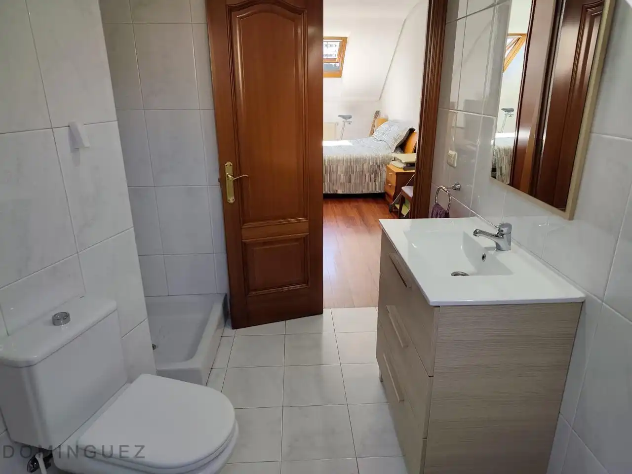 Bathroom of Flat for sale in Vigo   with Heating, Terrace and Storage room