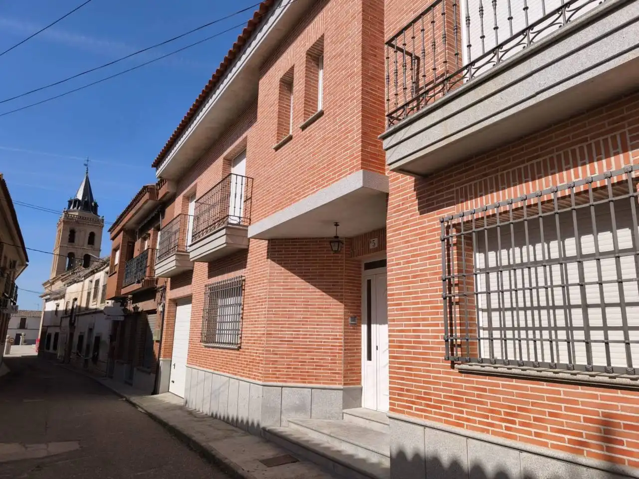 Vista exterior de Casa o xalet en venda en Ajofrín amb Calefacció i Terrassa