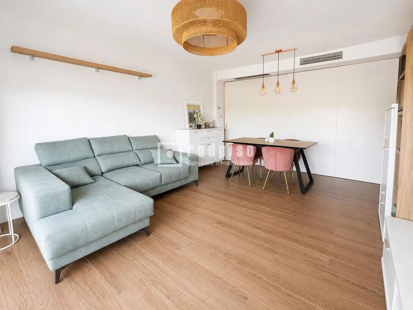Sala de estar de Piso de alquiler en Alcobendas con Aire acondicionado, Calefacción y Jardín privado