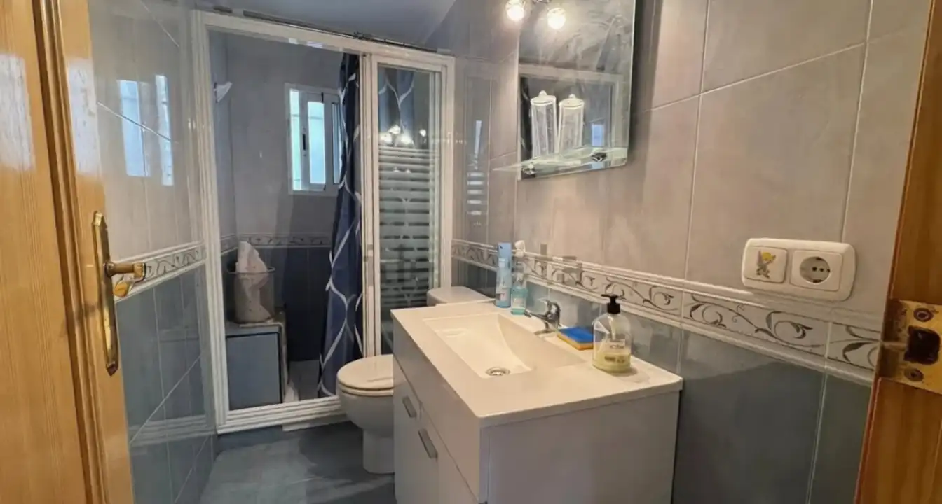 Bathroom of Flat for sale in Málaga  with Terrace