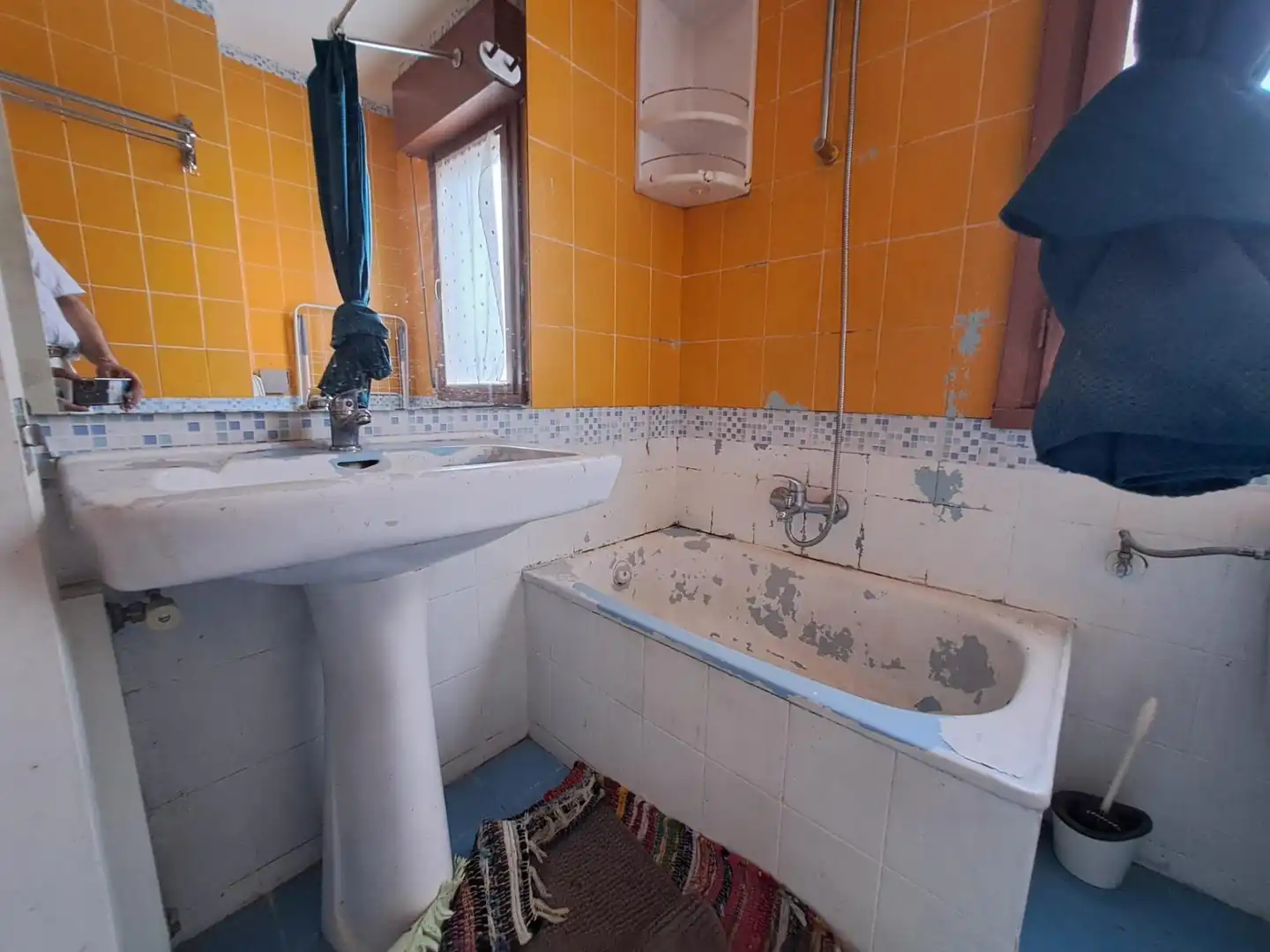 Baño de Apartamento en venta en Oviedo  con Calefacción