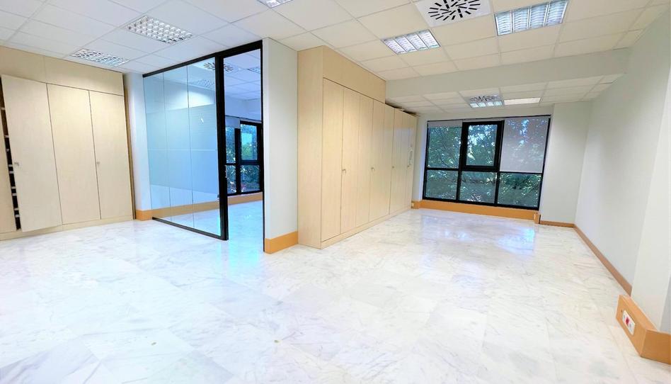 Photo 1 of Office to rent in Avenida Amercio Vespucio, Alfalfa - Santa Cruz, Sevilla