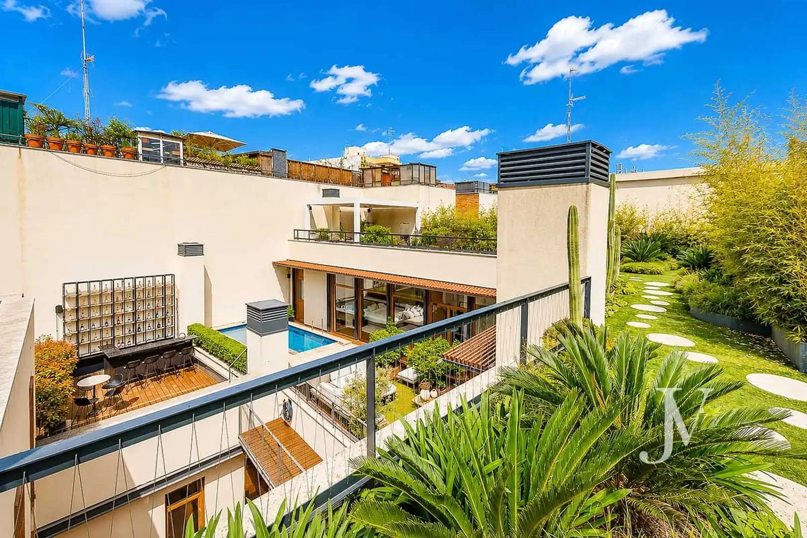 Terraza de Ático en venta en Madrid con Aire acondicionado, Calefacción y Jardín privado