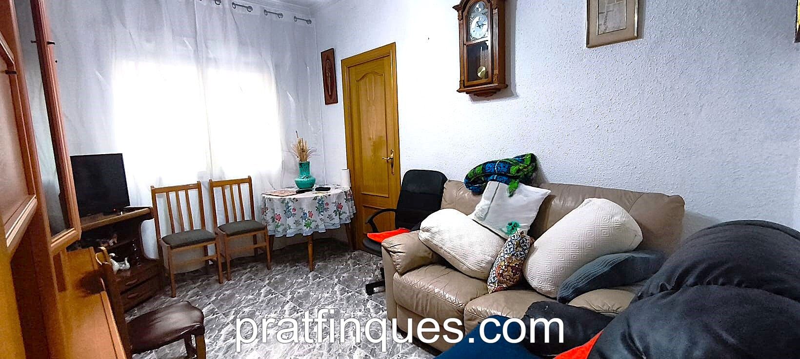 Dormitori de Planta baixa en venda en El Prat de Llobregat amb Moblat, Forn i Rentadora