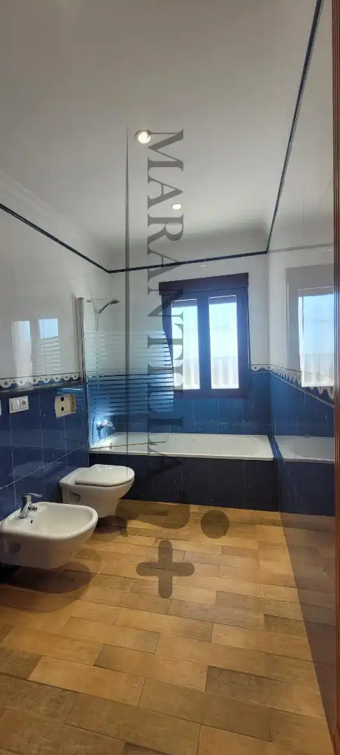 Baño de Casa o chalet en venta en Islantilla con Terraza, Piscina y Alarma