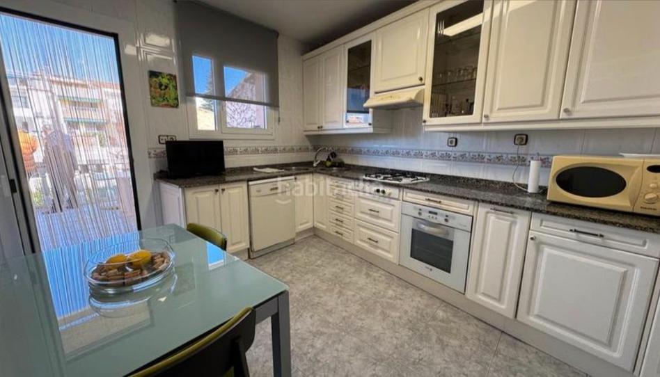 Foto 1 de Casa adosada en venta en Montcada, Barri del Centre, Barcelona