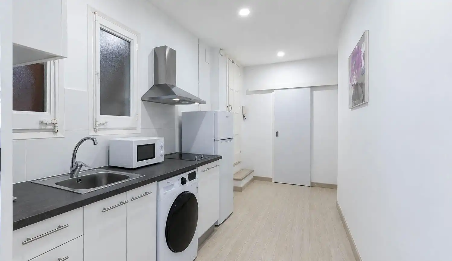 Küche von Wohnung zum Verkauf in Barcelona mit Parkett, Terrasse und Möbliert