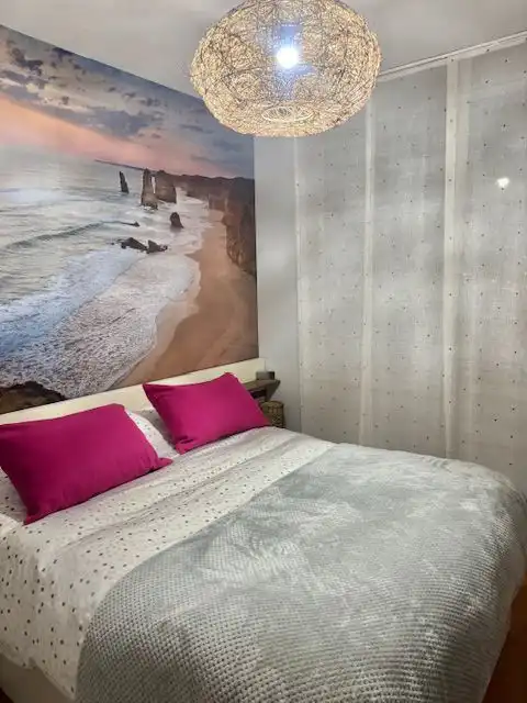 Schlafzimmer von Wohnung zum Verkauf in Sevilla mit Klimaanlage und Abstellraum