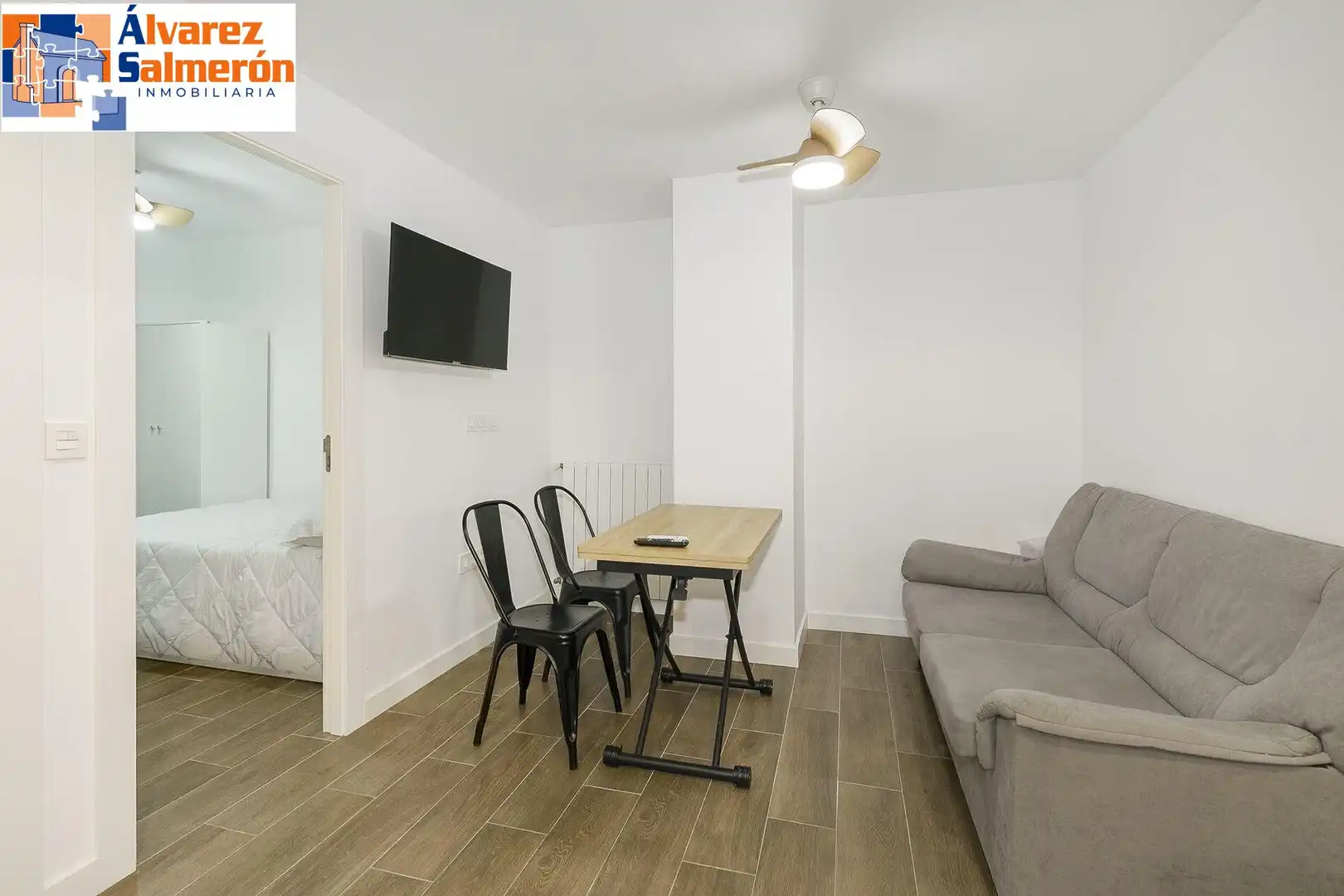 Bedroom of Apartments for sale in Granada