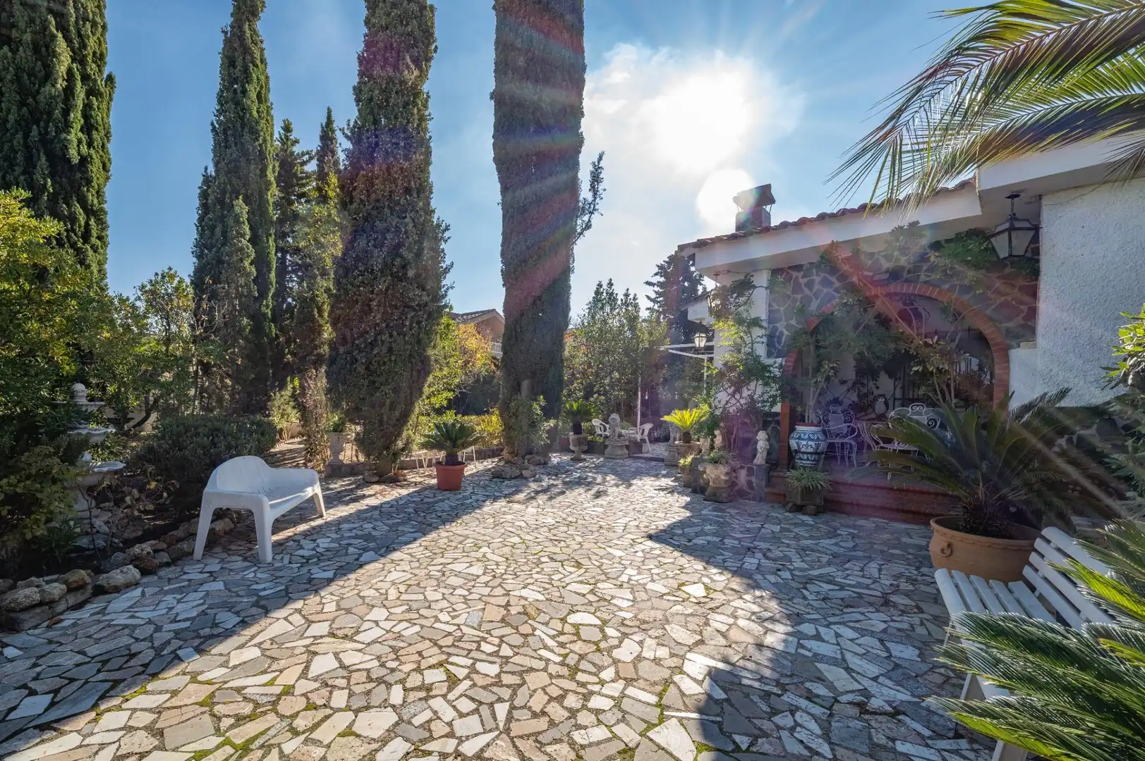 Chalet con piscina en venta en Avenida Suspiro del Moro 41, imagen 4