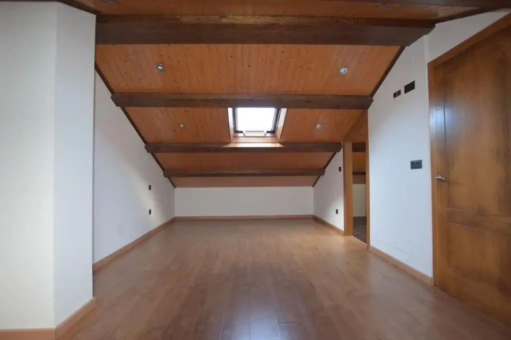 Casa o xalet en venda en Cee amb Calefacció, Parquet i Moblat