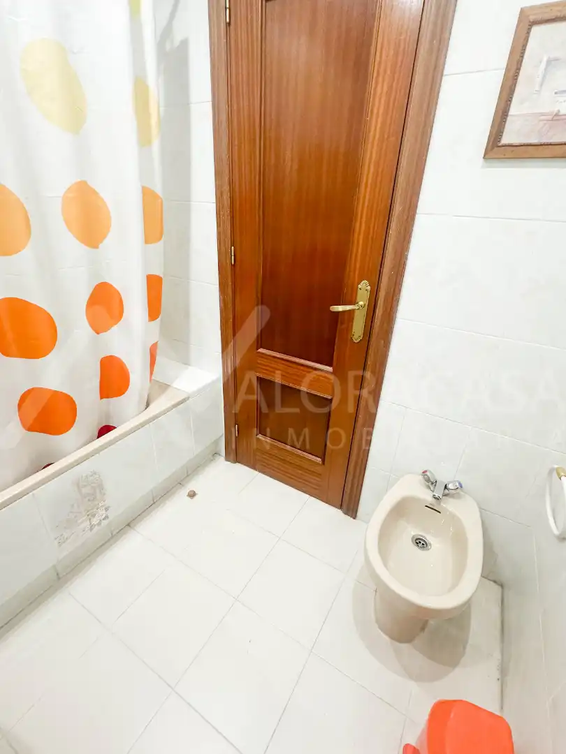 Bathroom of Flat for sale in Málaga  with Air Conditioner, Terrace and Community pool
