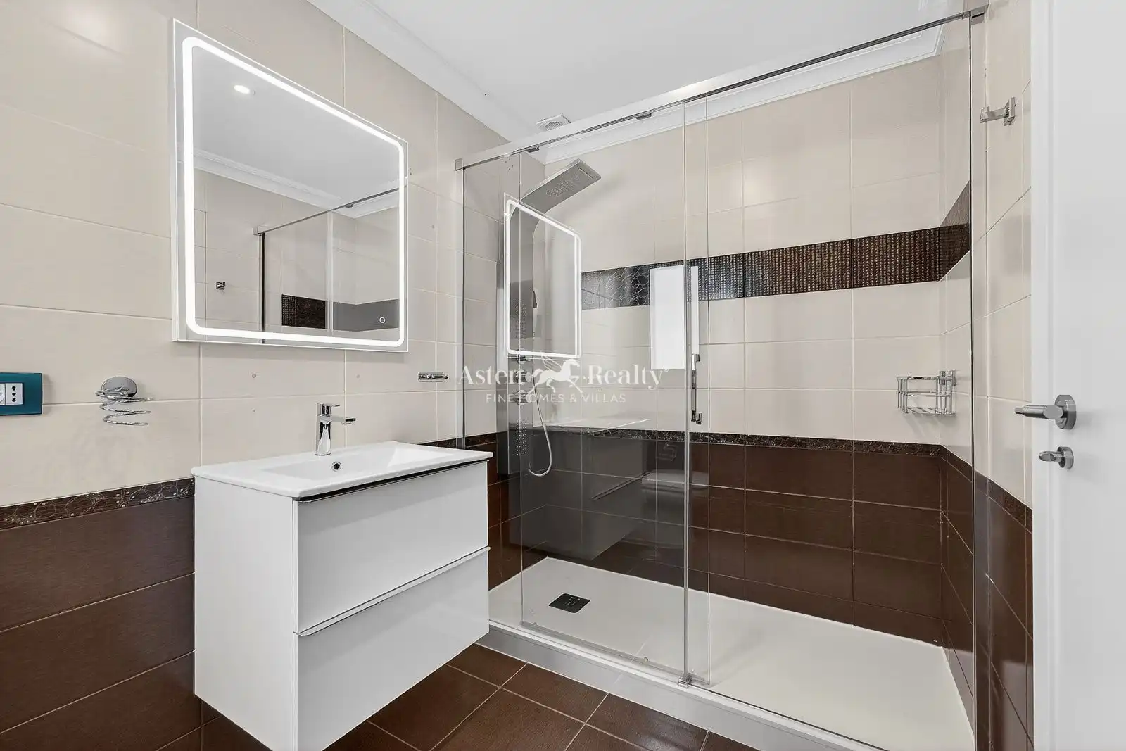 Casa con piscina en venta en Samarin, imagen 29