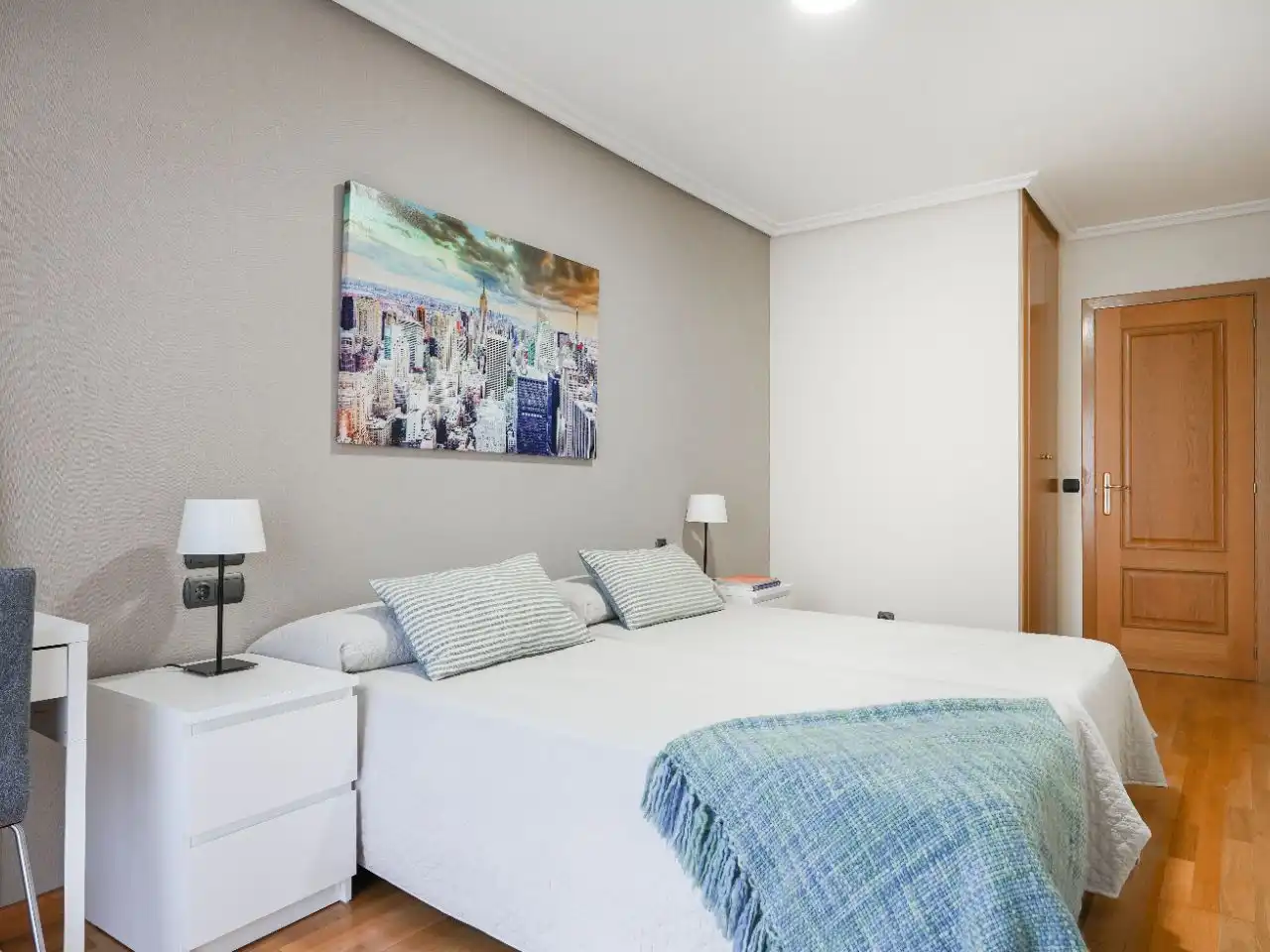 Bedroom of Flat for rent in Vigo   with Balcony