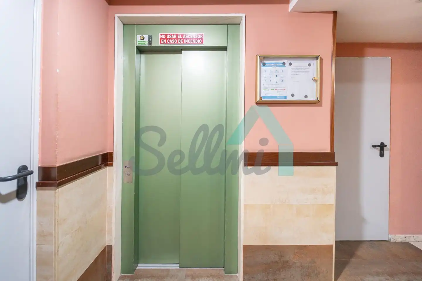 Piso en venta en San Martín del Rey Aurelio con Calefacción, Parquet y Trastero