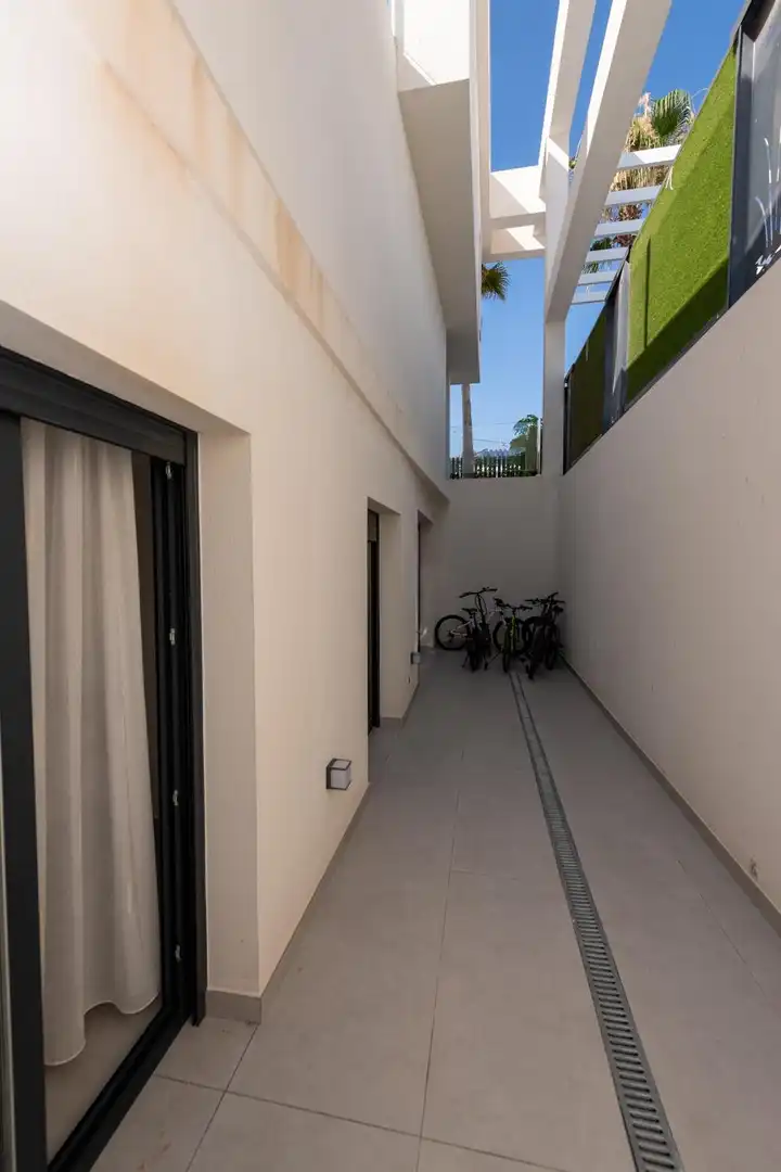 Haus oder Chalet zur Miete in El Campello mit Klimaanlage, Privatgarten und Terrasse