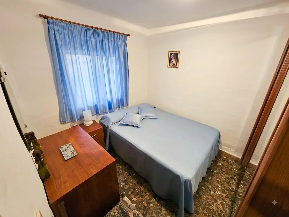 Dormitori de Casa o xalet en venda en Cáceres amb Aire condicionat, Terrassa i Moblat
