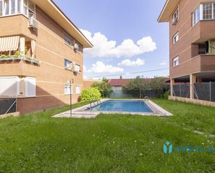 Vista exterior de Pis en venda en Galapagar amb Calefacció, Traster i Piscina comunitària