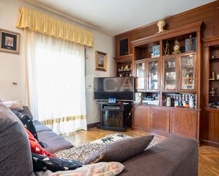 Living room of Flat for sale in L'Hospitalet de Llobregat  with Heating and Balcony