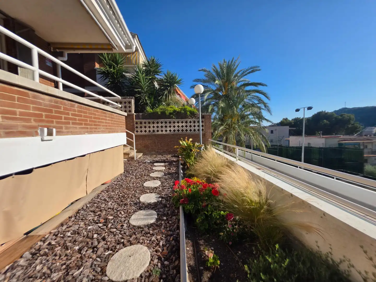 Terrassa de Casa adosada en venda en Castelldefels amb Calefacció, Jardí privat i Terrassa
