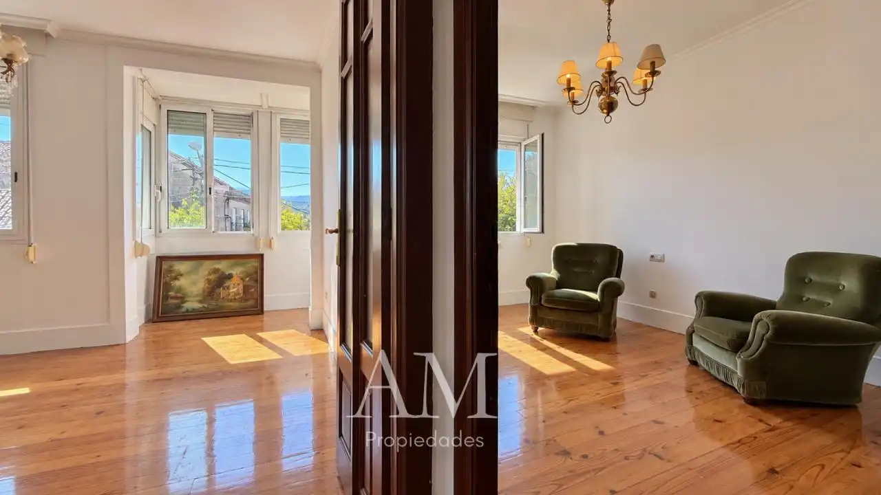 Sala de estar de Casa o chalet en venta en Vigo  con Calefacción, Jardín privado y Terraza