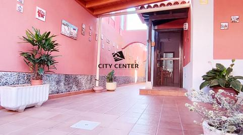 Foto 2 de Casa adosada en venda a Las Rosas, Santa Cruz de Tenerife