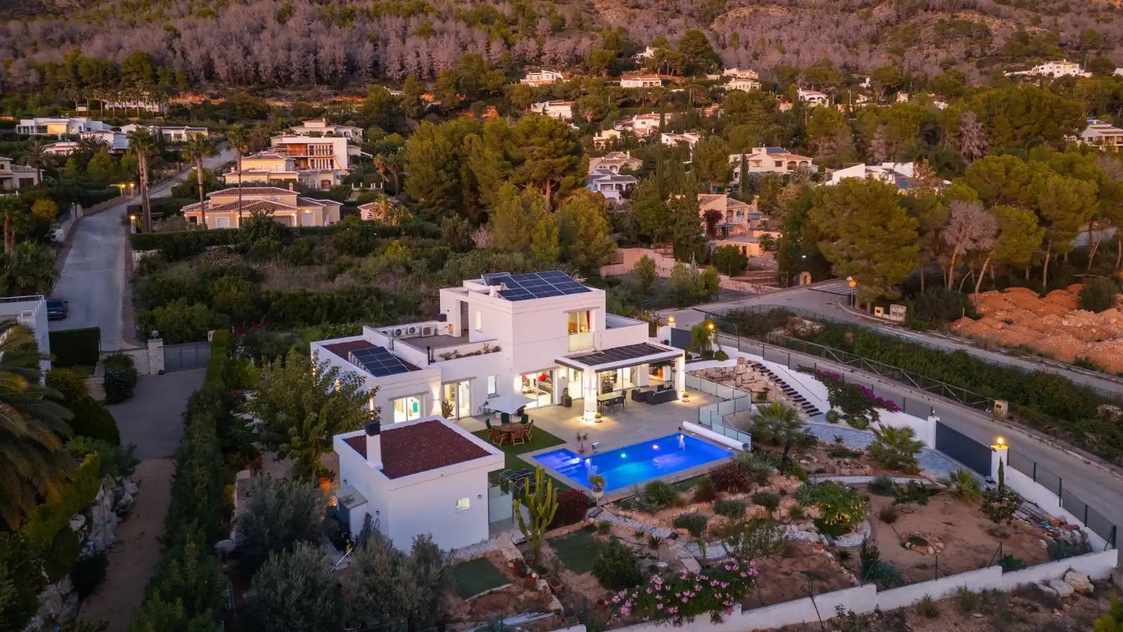Vista exterior de Casa o xalet en venda en Jávea / Xàbia amb Aire condicionat, Calefacció i Jardí privat