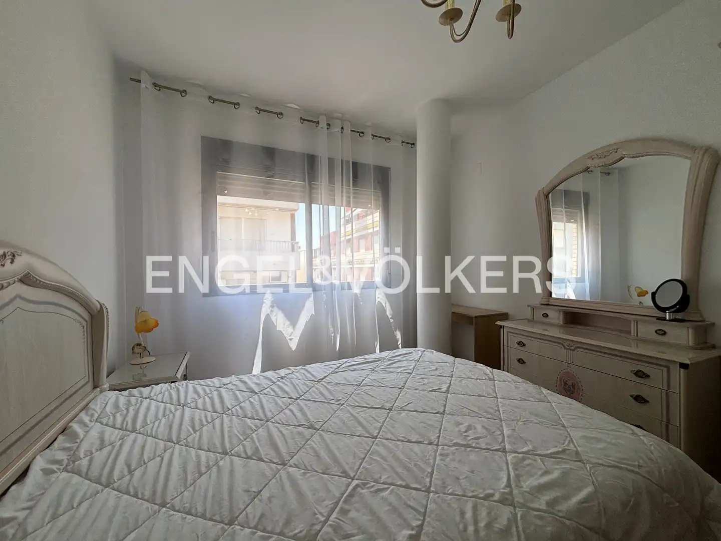 Schlafzimmer von Wohnung zur Miete in Sagunto / Sagunt mit Klimaanlage, Heizung und Möbliert