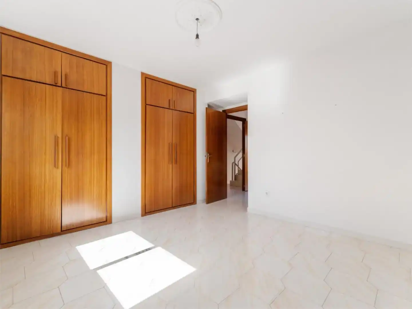 Piso en venta en Alcalá de Henares con Jardín privado, Trastero y Piscina