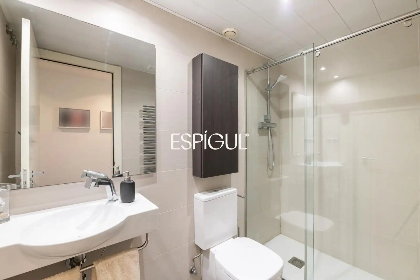 Bathroom of Flat for sale in Sant Cugat del Vallès  with Air Conditioner, Heating and Parquet flooring