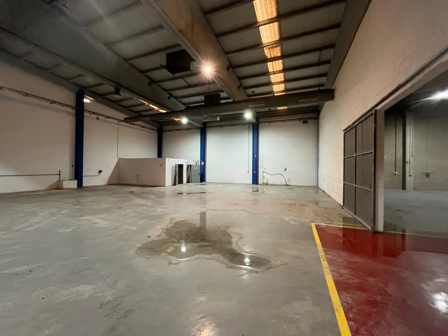 Nave industrial en venta en Riudellots de la Selva con Calefacción y Alarma