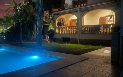 Piscina de Casa o xalet en venda en Paterna amb Aire condicionat, Calefacció i Jardí privat
