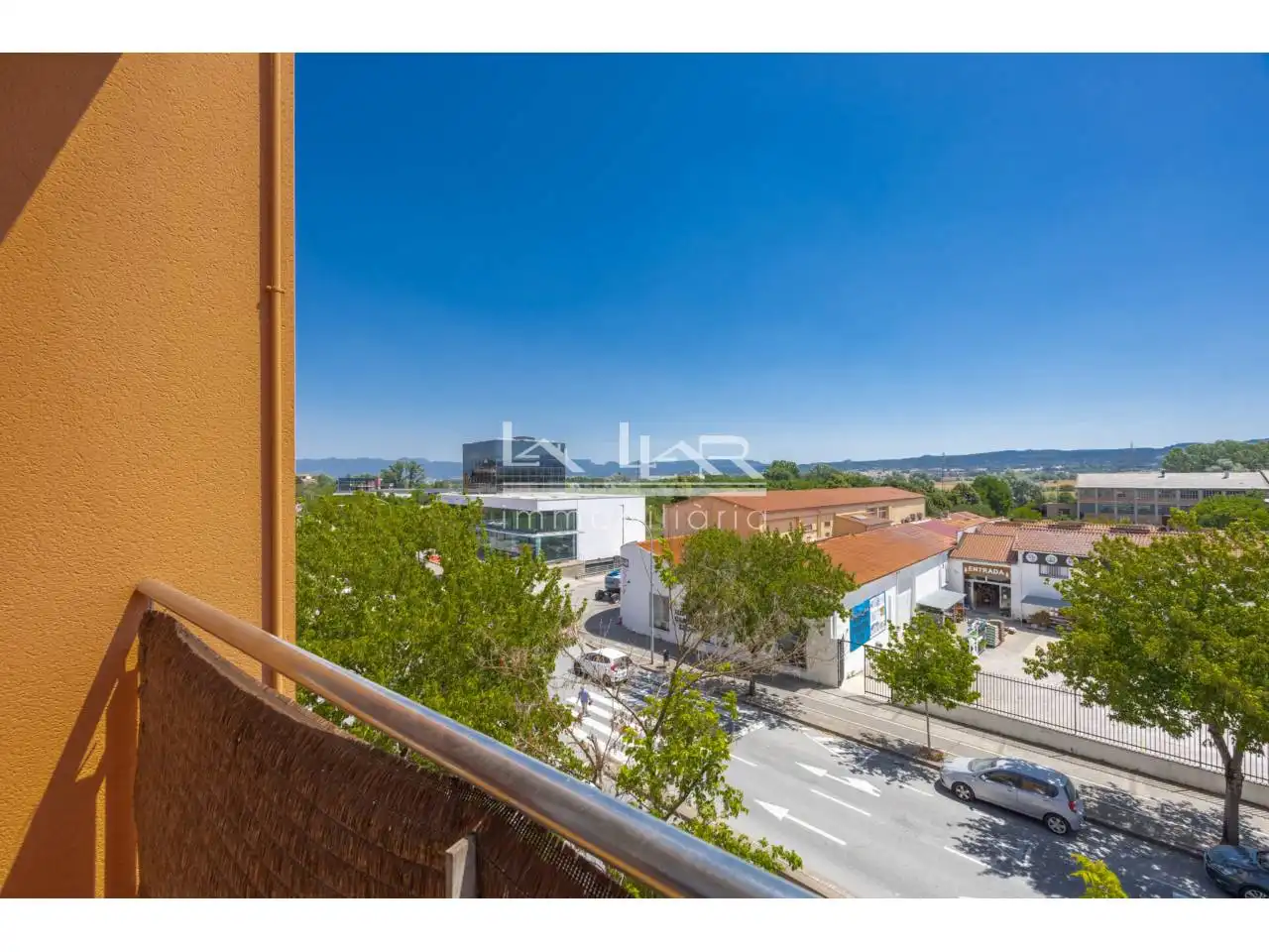 Exterior view of Flat for sale in Vic  with Air Conditioner, Heating and Parquet flooring