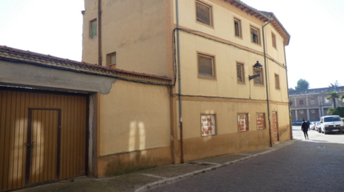 Foto 4 de Casa adosada en venta en Medina de Rioseco, Valladolid