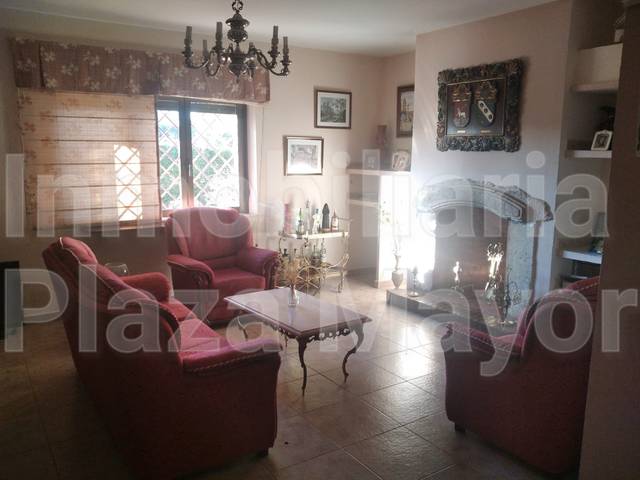 Casa-chalet en Venta en Morille