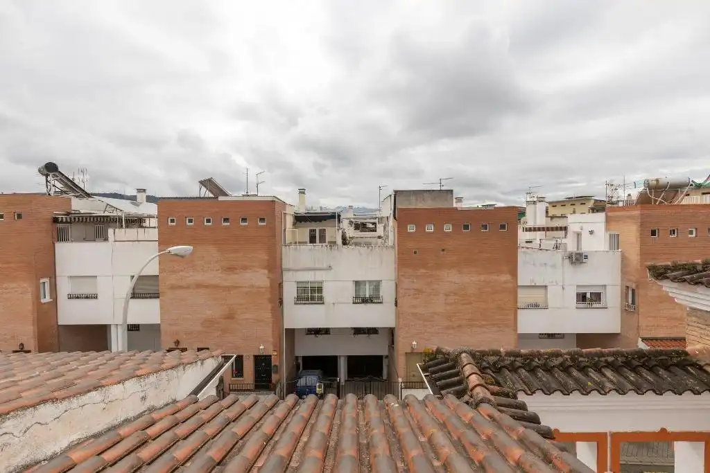 Vista exterior de Casa o chalet en venta en Granada con Terraza y Piscina comunitaria