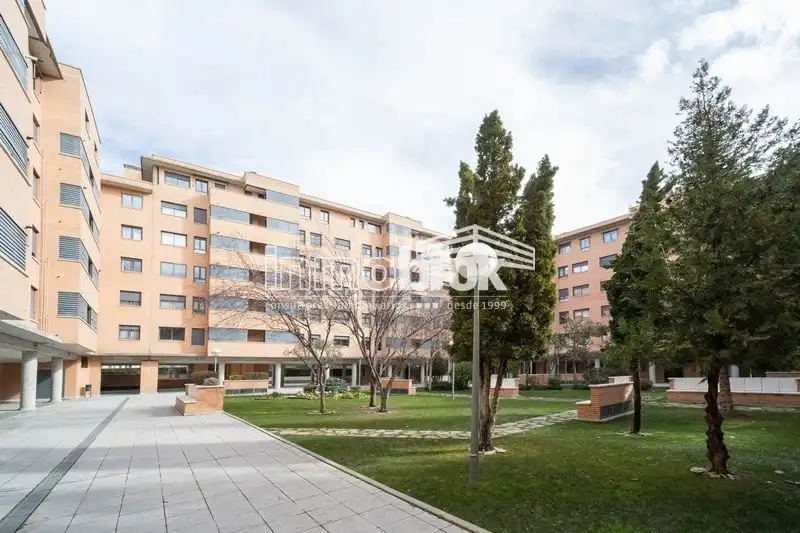 Vista exterior de Pis en venda en Madrid amb Aire condicionat, Calefacció i Traster