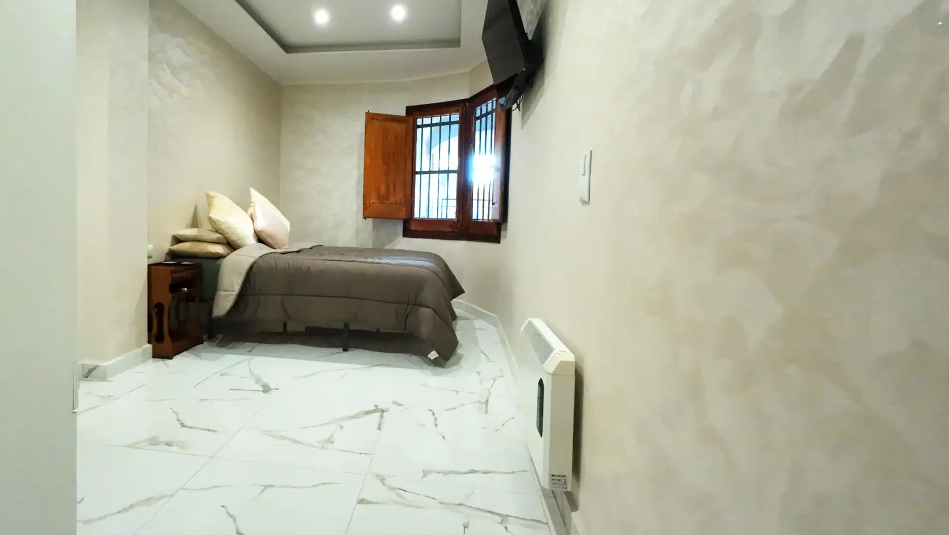 Bedroom of Flat for sale in Figueres  with Heating