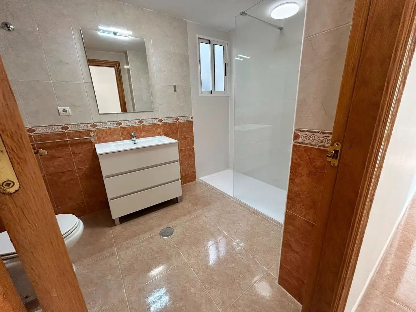 Badezimmer von Wohnung zur Miete in Molina de Segura mit Klimaanlage und Möbliert