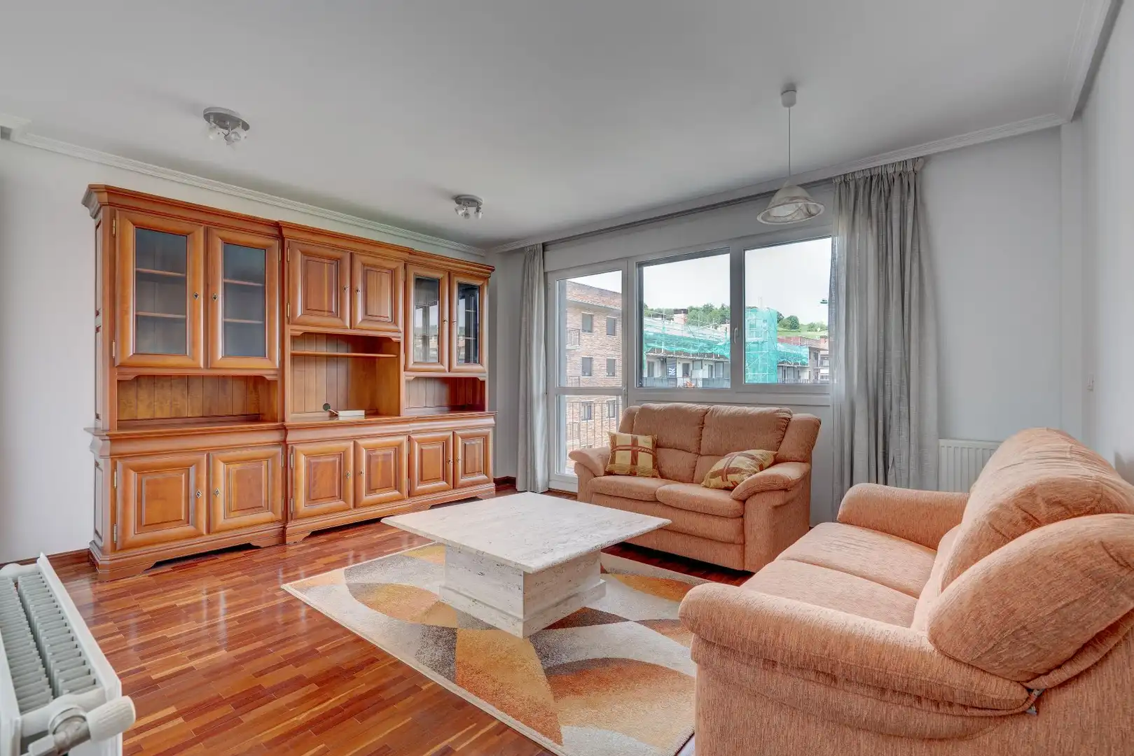 Sala de estar de Piso en venta en Urnieta con Calefacción, Terraza y Trastero
